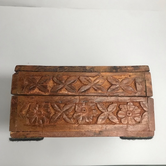 Vintage Hand Carved Wooden Trinket Jewellery Box, Floral Folk Art - Picture 10 of 16